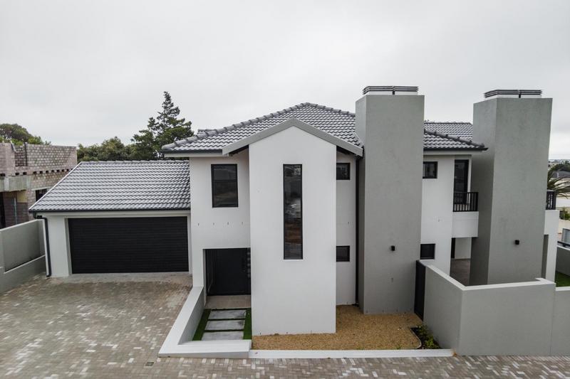 3 Bedroom Property for Sale in Country Club Western Cape